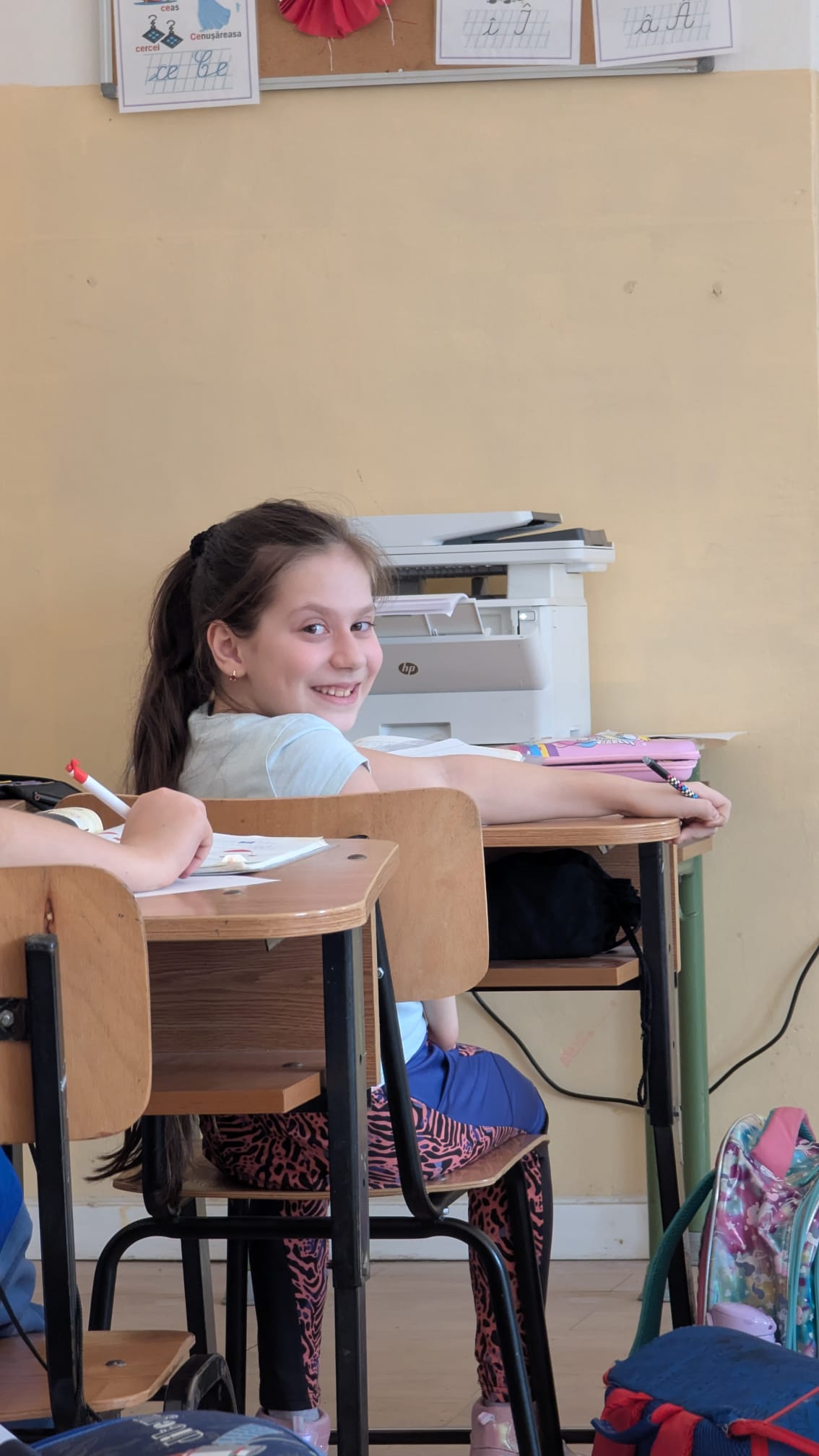 Evelin, fetița talentată la desen.
